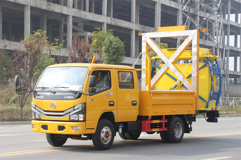 东风D6防撞缓冲车